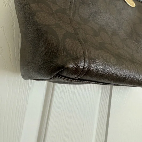 Coach Signature Purse- beautiful & great price!! - Picture 10 of 15